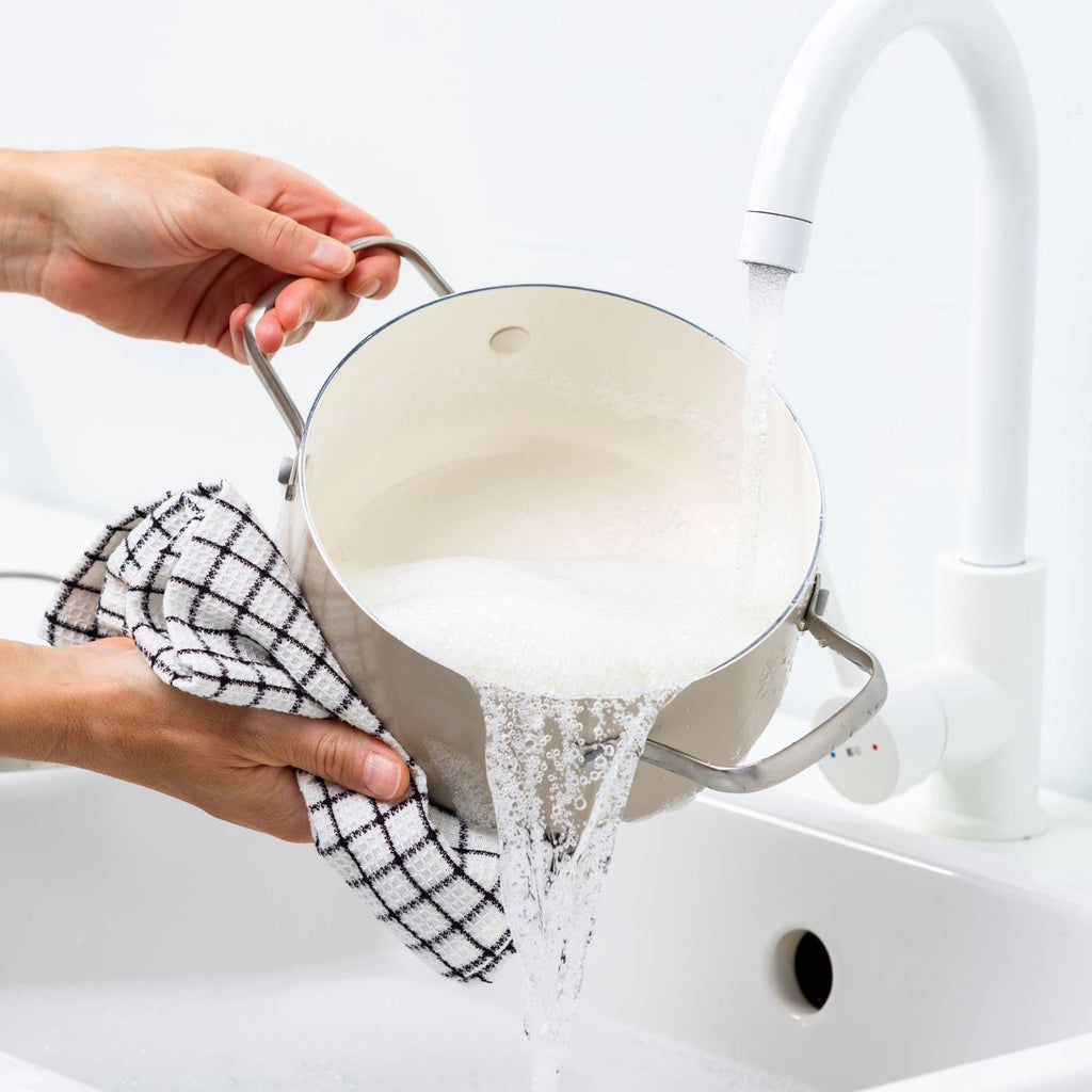 GreenChef Nordics keramische inductie kookpan met deksel 16cm/1.58L - PFAS-vrij - Inductie pan - Vaatwasserbestendig - Ovenbestendig tot 220°C - keramische anti-aanbaklaag - Crème