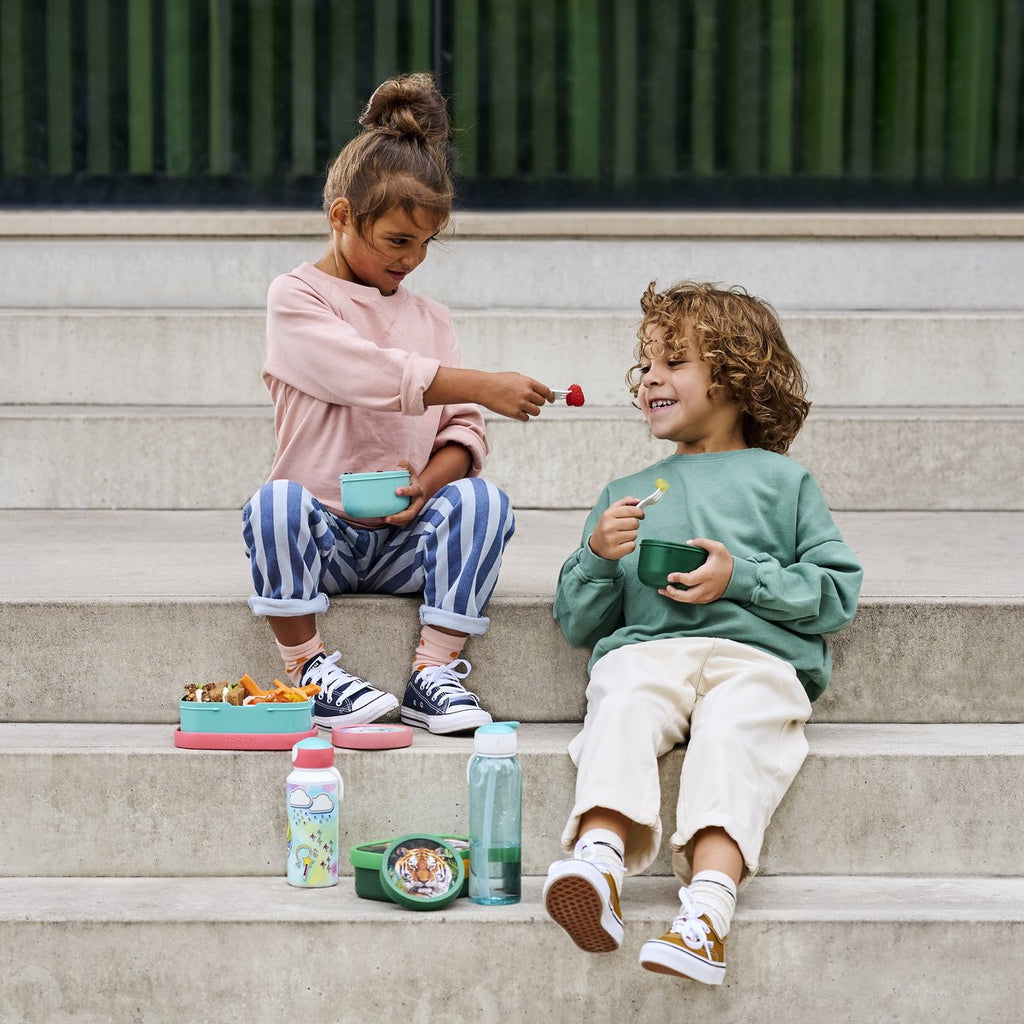 Mepal Campus Fruit Box - 300 ml - Includes fruit fork - Seals securely - Snack box - Cool blue