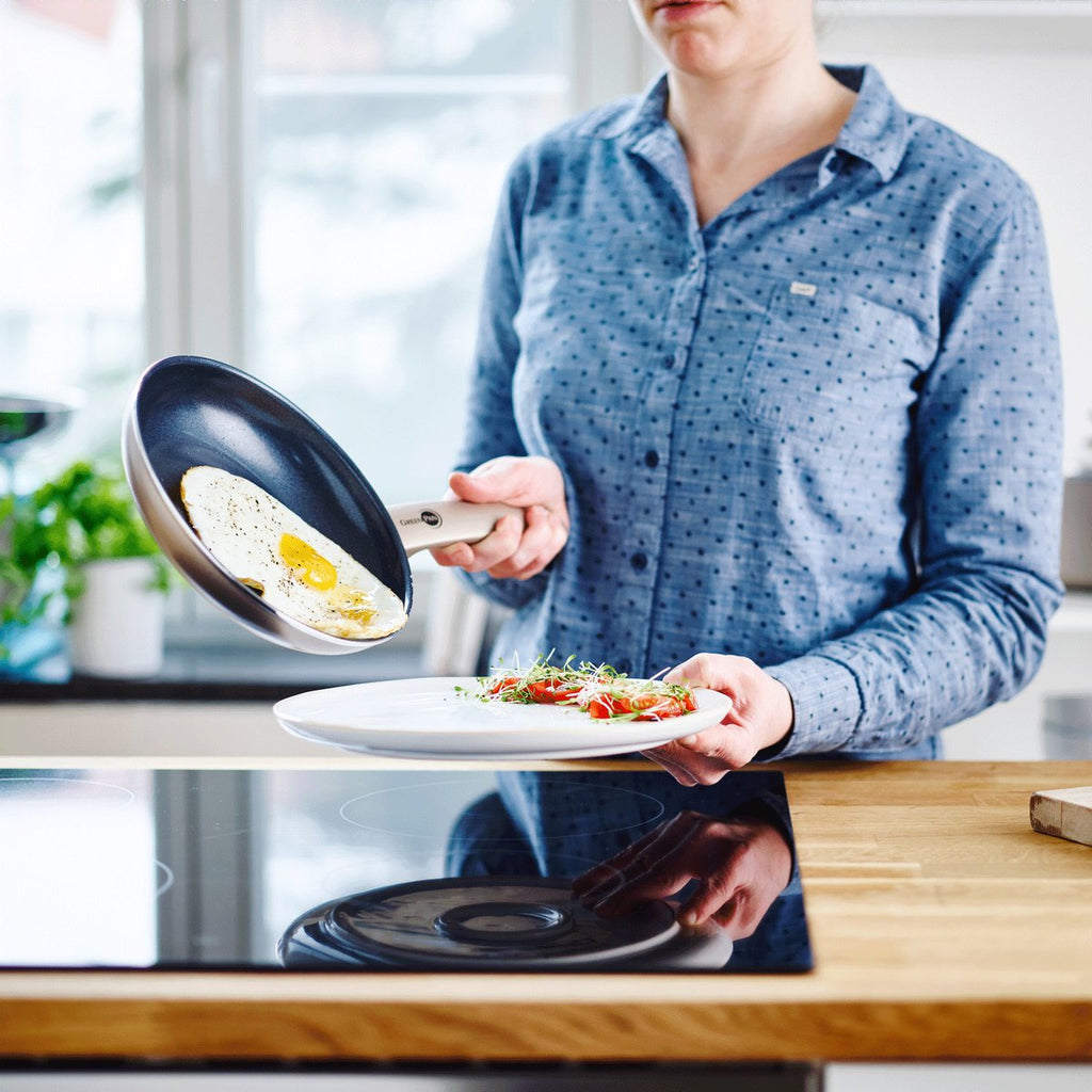 GreenPan Cambridge Koekenpan 24cm –PFAS-vrije antikleeflaag – Koekenpan inductie – Keramische koekenpan - Ovenbestendig tot 180°C - Koudgrepen - Brons