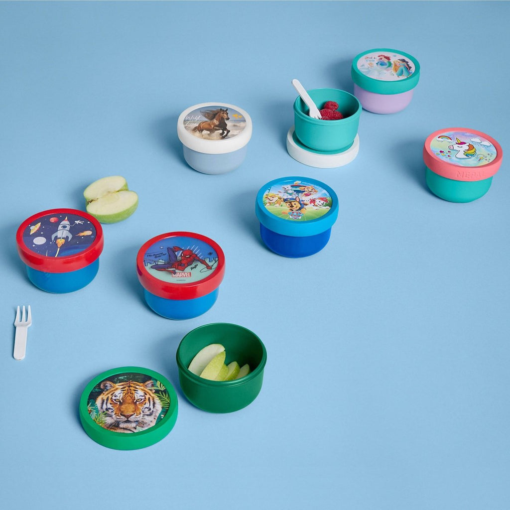 Mepal Campus Fruit Box - 300 ml - Includes fruit fork - Seals securely - Snack box - Cool blue