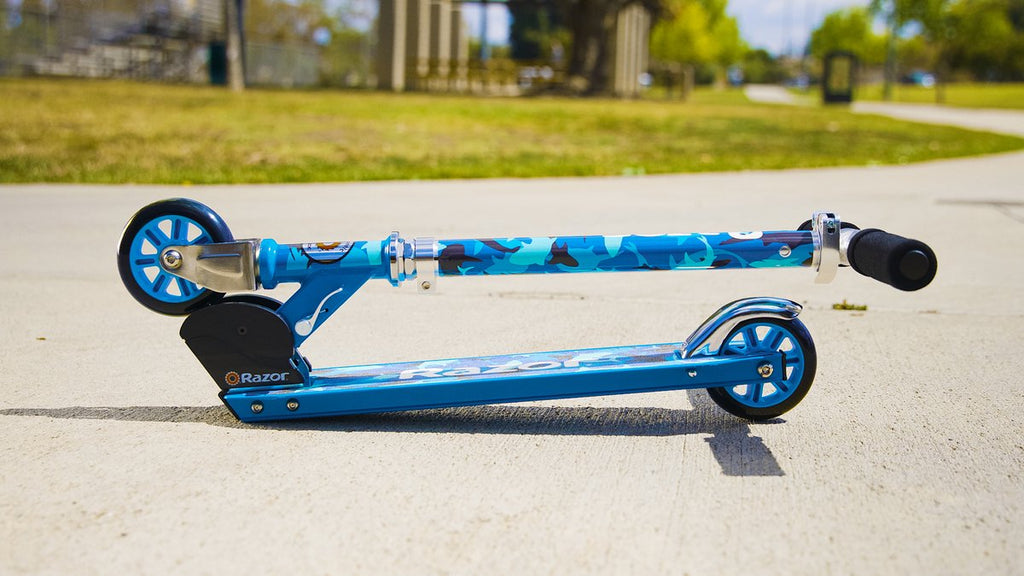 Razor A Special Edition - Step - Blauw Camouflage - Opvouwbaar - Kleine Wielen 98 mm - Voor Kinderen - Tot 65 kg - Vanaf 5 jaar
