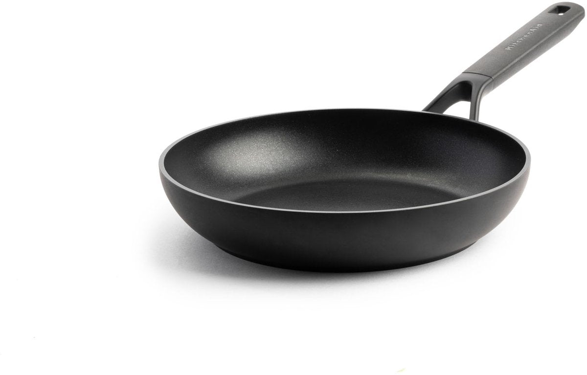 KitchenAid Classic Forged Aluminium koekenpan ø24cm - zwart - inductie - anti-aanbak - PFAS-vrij