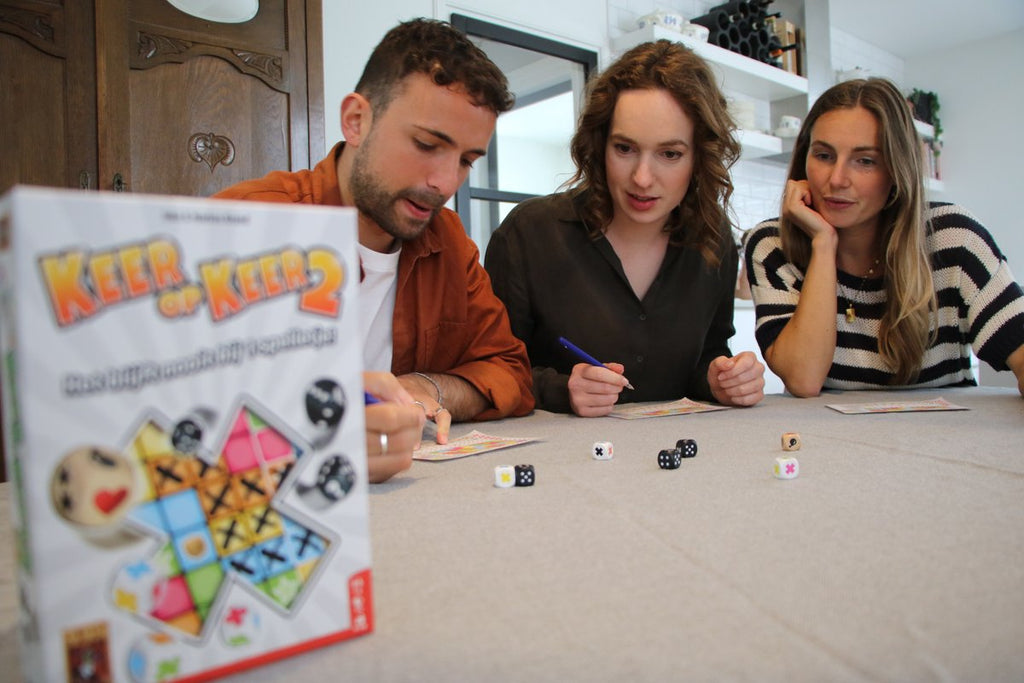 999 Games - Second Chance - Dice Game - With new dice and possibilities - Board game - Family game - Small gift