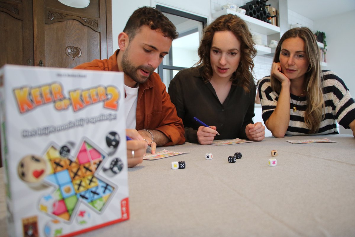 999 Games - Second Chance - Dice Game - With new dice and possibilities - Board game - Family game - Small gift