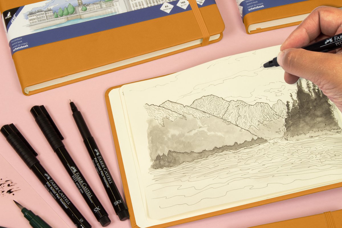 Kangaro sketchbook - A5 landscape - ochre yellow - PU hardcover - with elastic and ribbon