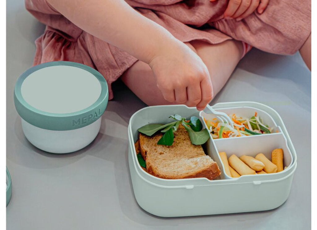 Mepal Campus Fruit Box - 300 ml - Includes fruit fork - Seals securely - Snack box - Cool blue