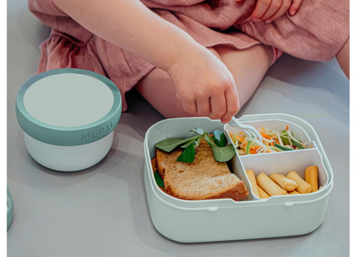 Mepal Campus Fruit Box - 300 ml - Includes fruit fork - Seals securely - Snack box - Cool blue