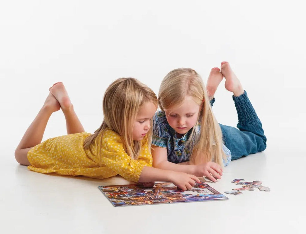Larsen De brandweermannen – Puzzel – Voertuigen & Techniek – Brandweer – Educatieve legpuzzel voor kinderen – 45 stukjes – Gemaakt in Noorwegen – Extra dikke 2,5 mm stukjes – Tray met vaste rand