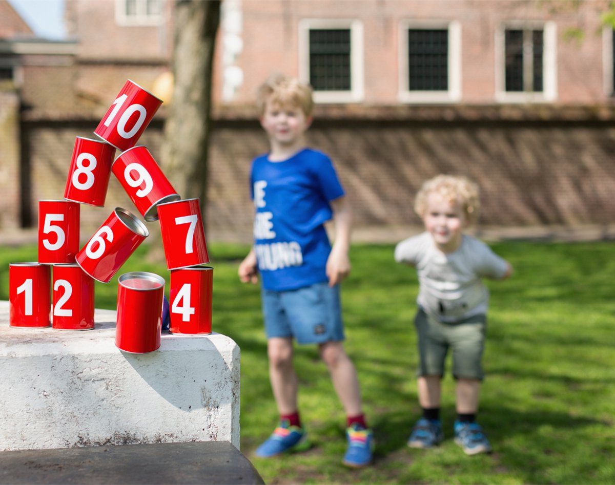 BS Toys Tin Can Alley Throwing Game - Bean Bag Toss Toy - Kids' Toys for Ages 3 and Up - Outdoor Toys - 10 Cans - Red - Games for Kids - Outdoor Toys - Outdoor Game - Outdoor Games - Garden Toys - Children's Gift