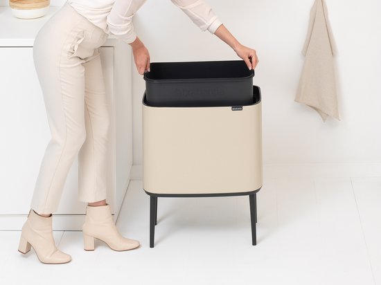 Brabantia Bo Touch Bin Prullenbak - 36 liter - 1 vak - Soft Beige