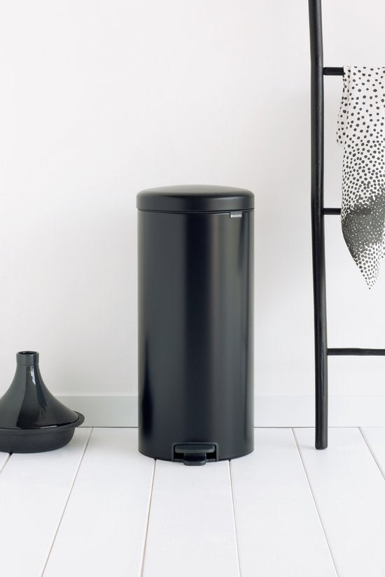 Brabantia NewIcon Prullenbak - 30 liter - Matt Black – Outlet, licht beschadigd