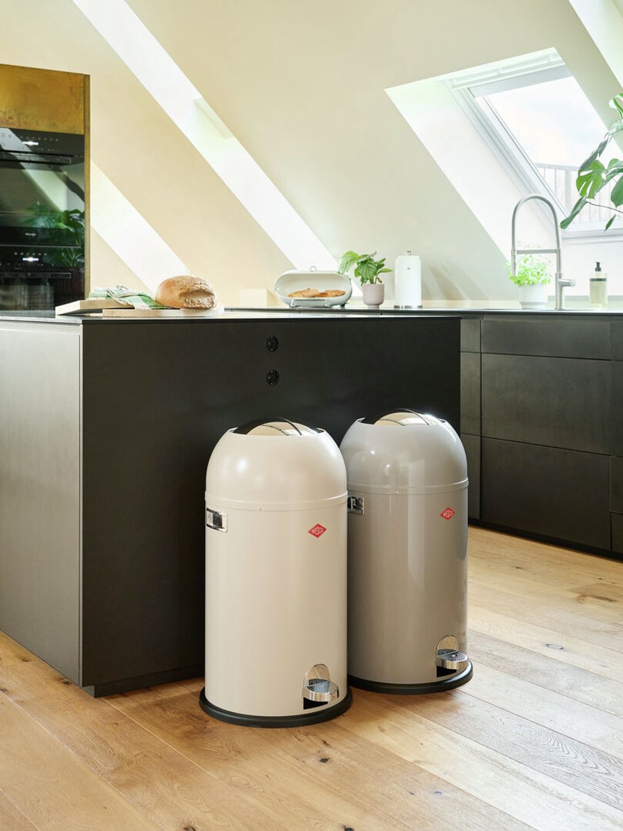 WESCO Kickmaster Prullenbak | Pedaalemmer | 33 Liter | Metaal - Rood | Afvalemmer - Made in Germany